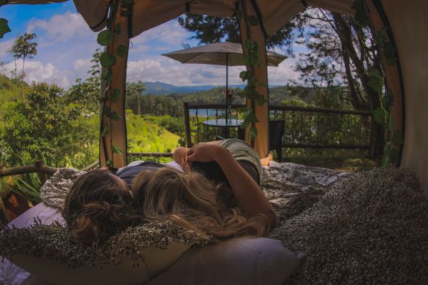 5-razones-por-las-que-deberias-probar-un-glamping-en-guatape